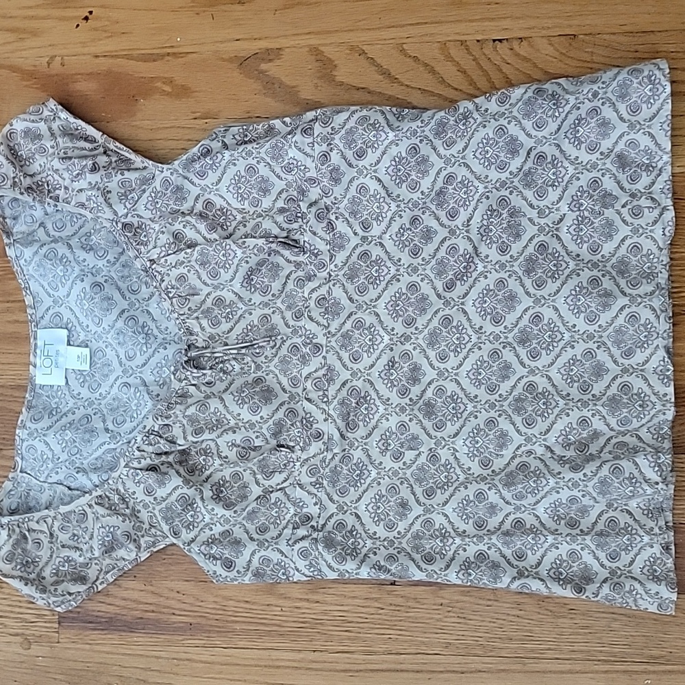 Beautiful LOFT 10 petite Top